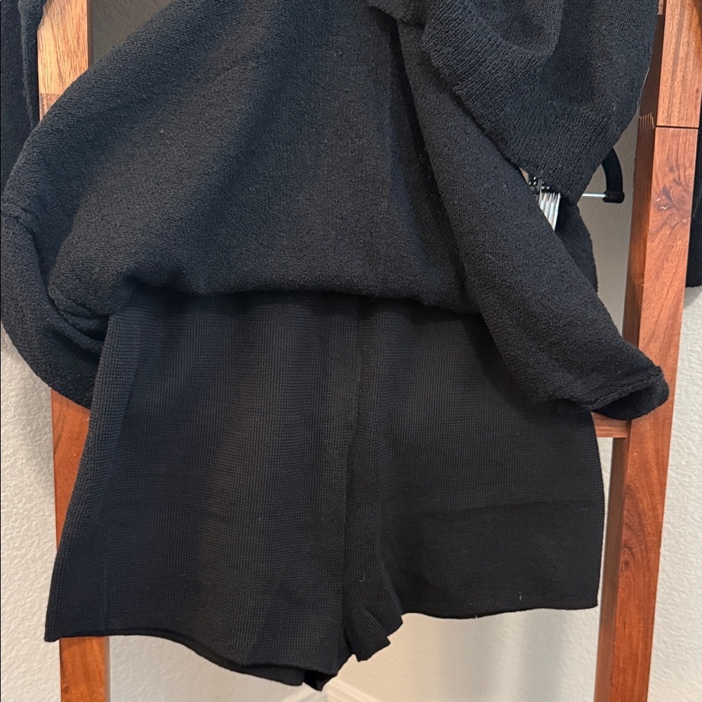 Women’s Beachy Knit Cardigan and Skort Coordinated 2 Pc Set Black Size LG NWOT - Picture 5 of 8
